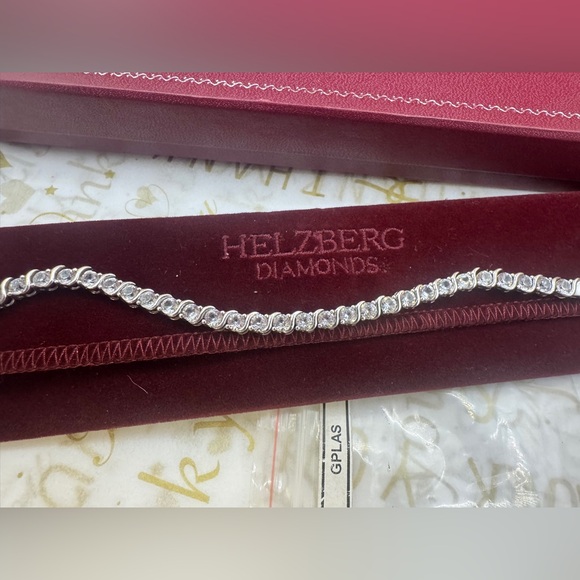 Helzberg diamonds 7.5” sterling silver white sapphire bracelet - Picture 5 of 14